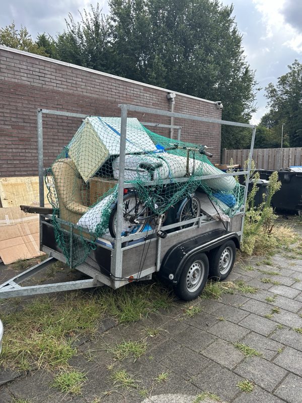 Spullen verzameld voor afvoer